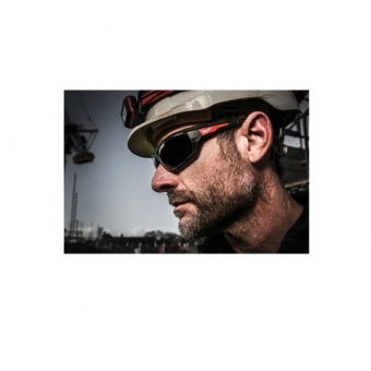 MILWAUKEE Окуляри захисні Performance(затемнені) | 4932471884