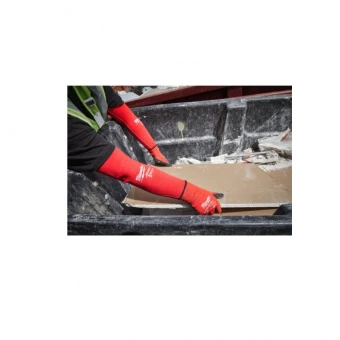 MILWAUKEE Нарукавник червонийз опором порізам 3 рівня, 45см | 4932478585