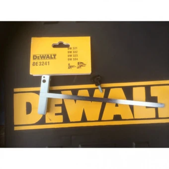 Паралельна направляюча для лобзикових пил DeWALT, 250x30, вага 0.3 кг | DE3241