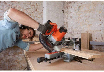 Пила торцювальна мережева BLACK+DECKER, 1600 Вт, диск 216х30 мм, 4800 об/хв, XPS, вага 12 кг