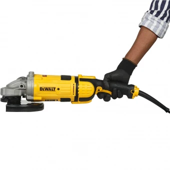 DeWALT DWE4579 Угловая шлифмашина DWE4579, 2600вт, d=230 мм, 6500 об/мин, 5.7 кг.