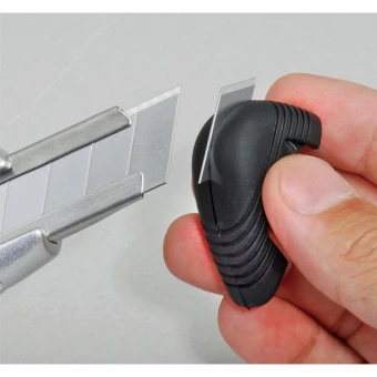 TAJIMA Нож сегментный 18мм Aluminist AC501S, винтовой фиксатор