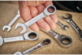 Ключ гайковий  комбінований STANLEY, 17мм, з заскочним механізмом. | FMMT13113-0