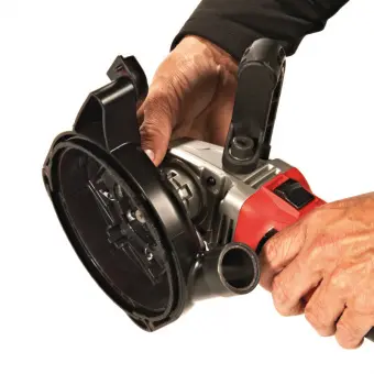 MILWAUKEE Шлифовальная машина по бетону с системой пылеудаления AGV 15-125XC DEG-SET | 4933448035