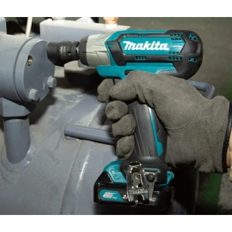 Акумуляторний ударний гайковерт Makita TW141DWME (2х10.8 В, 4 А*год, 145 Н*м)