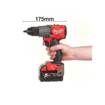 MILWAUKEE Дрель-шуруповерт аккумуляторная M18FDD2-402C крут. мом.135 Нм | 4933464598