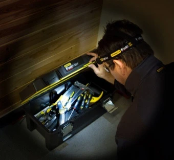 STANLEY FMHT0-70767 Фонарь FatMax® налобный светодиодный 80 люм, 8 Ч, 90 м , 3 эл АА