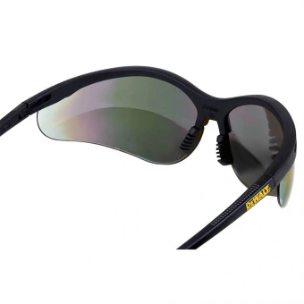 Окуляри DeWALT Reinforcer™, кольорові дзеркальні, полікарбонатні, з  м'якими гумовими накладками