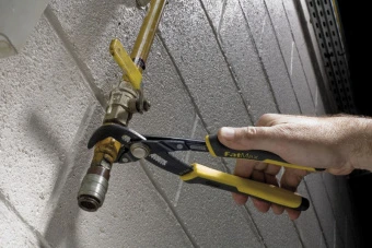 STANLEY 0-84-649 Захват "Кобра" 304х75мм FatMax® с механизмом PushLock™