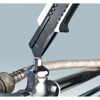 TAJIMA Нож 18mm, серия PREMIUM, DORA Fin Cutter Razar Black Blade, винтовой фиксатор, отвертка