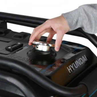 Генератор бензиновий Hyundai HHY 7050FE + олива (5.5 кВт)