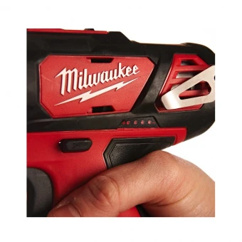 MILWAUKEE Дрель-шуруповёрт аккумуляторная ударная M12 BPD-202X крут. мом. 30 | 4933446045