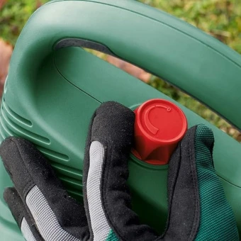 Садова повітродувка-порохотяг Bosch Universal GardenTidy 3000 (3 кВт, 285 км/год) (06008B1001)