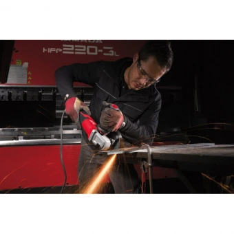 MILWAUKEE Углошлифовальная машина 125 мм AGV 15-125 XC 4933428120 | 4933428120