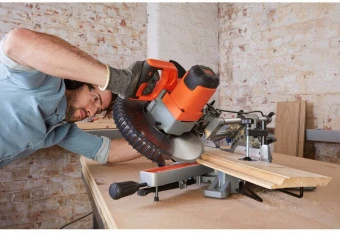 Пила торцювальна мережева BLACK+DECKER, 2100 Вт, диск 254х30 мм, 5000 об/хв, XPS, вага 18.5 кг