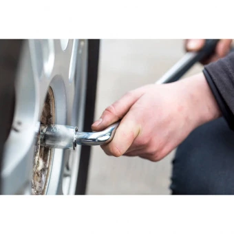 STANLEY Ключ телескопический для замены колес, две головки 17/19 мм и 21/23 мм.