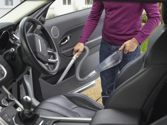 Пилосос автомобільний BLACK+DECKER, 12 В (автомережа),повітряна потужність 8.5 аВт