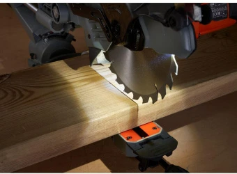 Пила торцювальна мережева BLACK+DECKER, 1500 Вт, диск 216х30 мм (диск ТСТ на 24 зуб)