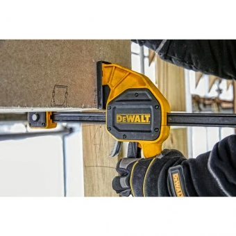 DeWALT Струбцина "XL" швидкозатискна, 300 мм, максимальний тиск 270 кг.