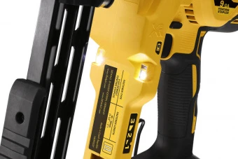 Степлер скобозабивний акумуляторний безщітковий DeWALT, 18В XR Li-Ion, діаметр/довжина скоби 4/50 мм