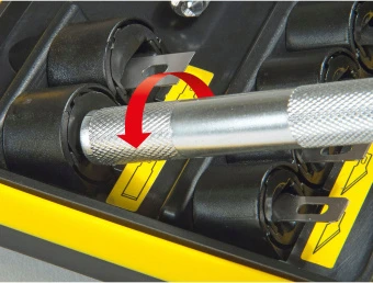 STANLEY STHT0-73872 Набор скальпелей "Hobby", 12 различных типов лезвий, две рукоятки, в кейсе.