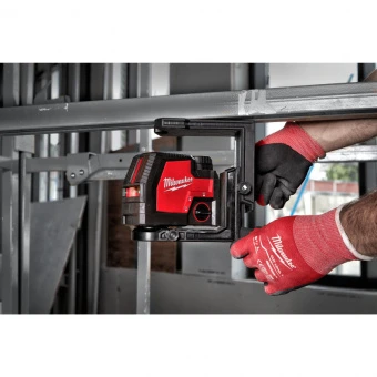 MILWAUKEE Нівелір лазерний лінійно-точковий акумуляторний , L4 CLLP-301C | 4933478099