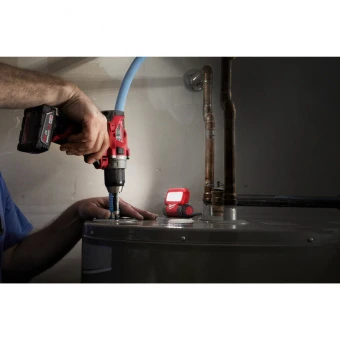 MILWAUKEE Аккумуляторный фонарь заряжаемый через USB L4 FFL-301 | 4933479766