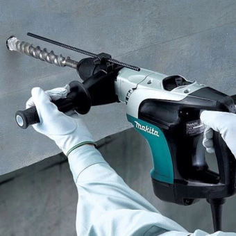 Перфоратор Makita HR4002 (1.05 кВт) 