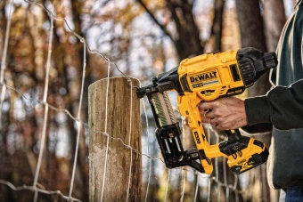 Степлер скобозабивний акумуляторний безщітковий DeWALT, 18В XR Li-Ion, діаметр/довжина скоби 4/50 мм