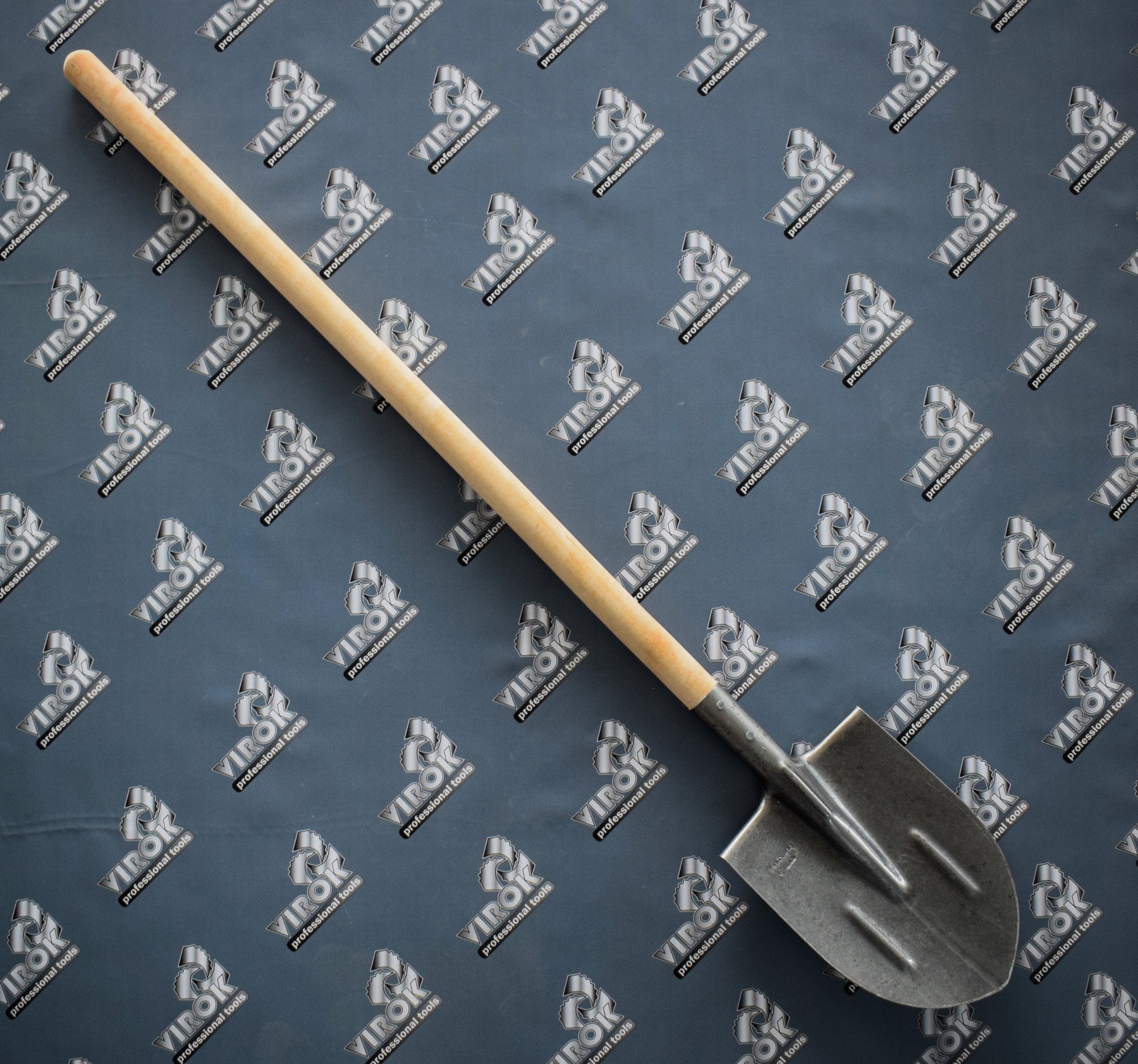 VIROK Лопата штикова з держаком РС (рейкова сталь) | 05V007