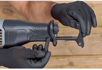 Шабельна пила мережева BLACK + DECKER, 750 Вт