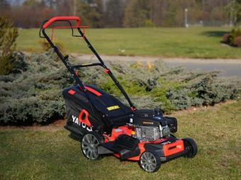 Газонокосарка бензинова YATO з приводом :2,4кВт, ширина різання: Ø= 46см, травозбірник- 62л