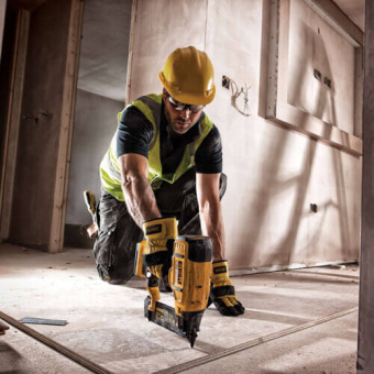 Пістолет цвяхозабивний акумуляторний DeWALT, 18В XR Li-Ion, безщітковий, діаметр/довжина цвяха 1.25/