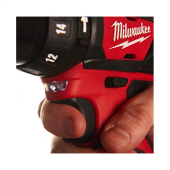 MILWAUKEE Дрель-шуруповёрт аккумуляторная ударная M12 BPD-202X крут. мом. 30 | 4933446045