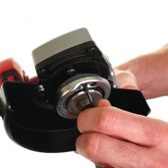 MILWAUKEE Аккумуляторная угловая шлифовальная машина (УШМ, Болгарка) HD28 AG-115-502X 4933448540 | 4