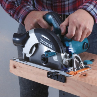 Пила дискова Makita HS6101 (1.1 кВт, 165 мм)