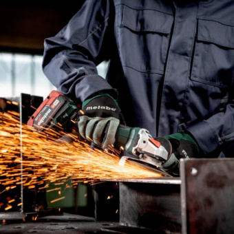 Акумуляторна безщіткова болгарка Metabo WB 18 LT BL 11-125 Quick (2х18 В, 8 А*год, 125 мм) (61305481