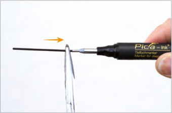 Маркер фирменный с длинным носиком Pica-Ink Deep Hole Marker