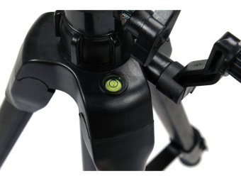 Штатив тринога YATO телескоп (3 секціі) різьб кріпле 1/4" 20UNC і 5/8" 18UNF, H= 51-120 cм. з алюмін