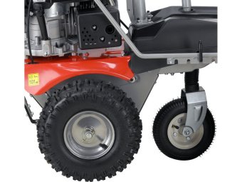 Підмітальна машина бензинова YATO: двигун- 3,5 кВт, зона підмітання- 1 м, швидкість- 0,7- 1,2 м/с