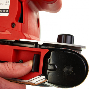 MILWAUKEE Шліфмашина стрічкова , BS 100 LE, 1150Вт, довжина стрічки 620мм | 4933385150