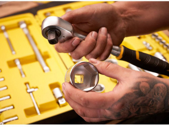 Набір голівок торцевих 1/4", 1/2" STANLEY " MaxiDrive", 81 предмет. | FMMT82826-1