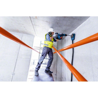 Акумуляторний перфоратор Bosch GBH 18V-45 C (18 В, 12.5 Дж, без АКБ) (0611913120)