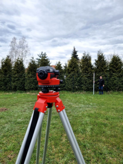 Нівелір опт авто-налаш. з штатив і рейко YATO об'єкт Ø= 38мм, крат- 32Х радіу- 0,5-50м точн- 1мм/30м