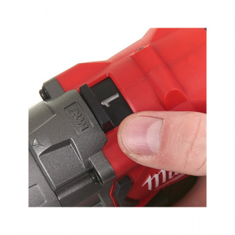 MILWAUKEE Дрель-шуруповерт аккумуляторная M18FDD2-402C крут. мом.135 Нм | 4933464598