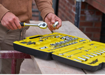 Набір голівок торцевих 1/4", 1/2" STANLEY " MaxiDrive", 81 предмет. | FMMT82826-1