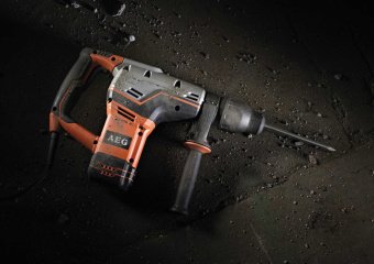 Молот відбійний мережевий SDS-MAX AEG: 1100 Вт, 7.5 Дж, 3000 уд/хв (4935443170) (MH5G)