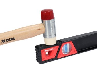 Рівень ударостійкий з магнітами YATO: L= 80 см. 3 капсули в алюмінієвому корпусі, 2 ручки [20]