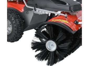 Підмітальна машина бензинова YATO: двигун- 3,5 кВт, зона підмітання- 1 м, швидкість- 0,7- 1,2 м/с