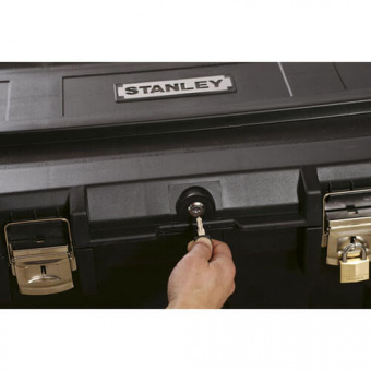 STANLEY Ящик 1-93-278 пластмассовый с колесами "Mobile Job Chest™" с интегрированным замком.